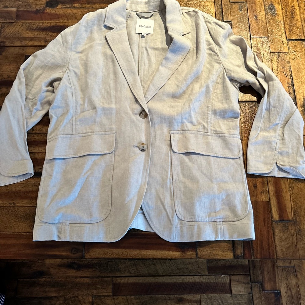 Chic Beige Blazer - image 2